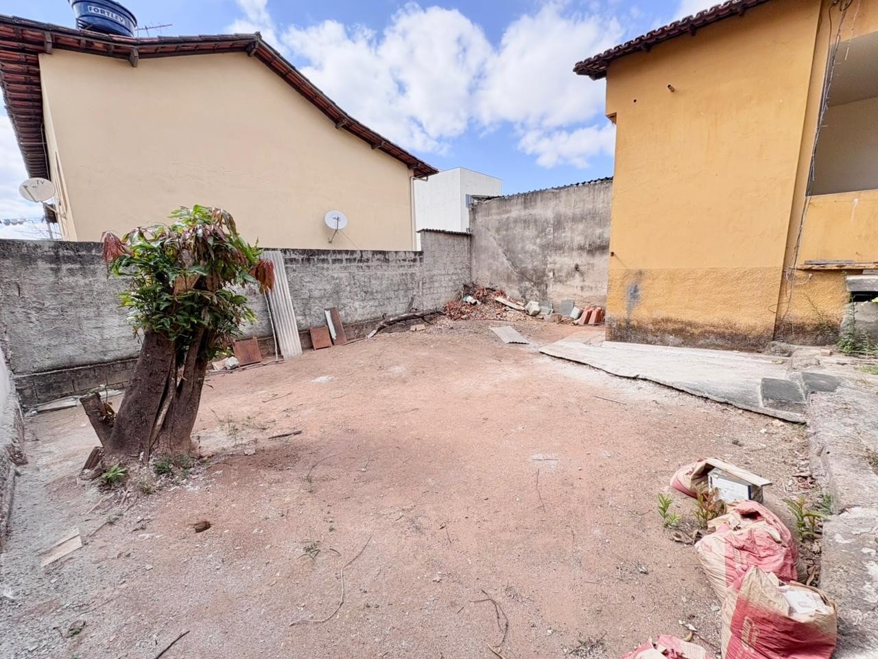 Foto 4 de Casa 3 Quartos em Lote de 360m² no Serrano