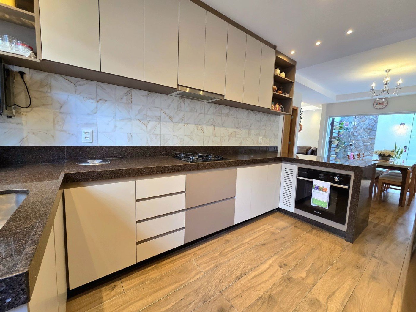 Foto 3 de Casa de Luxo com Piscina no Bairro Serrano