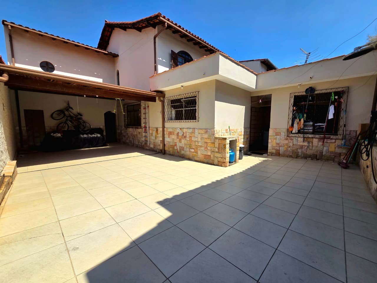 Foto 3 de Casa no bairro Alípio de Melo