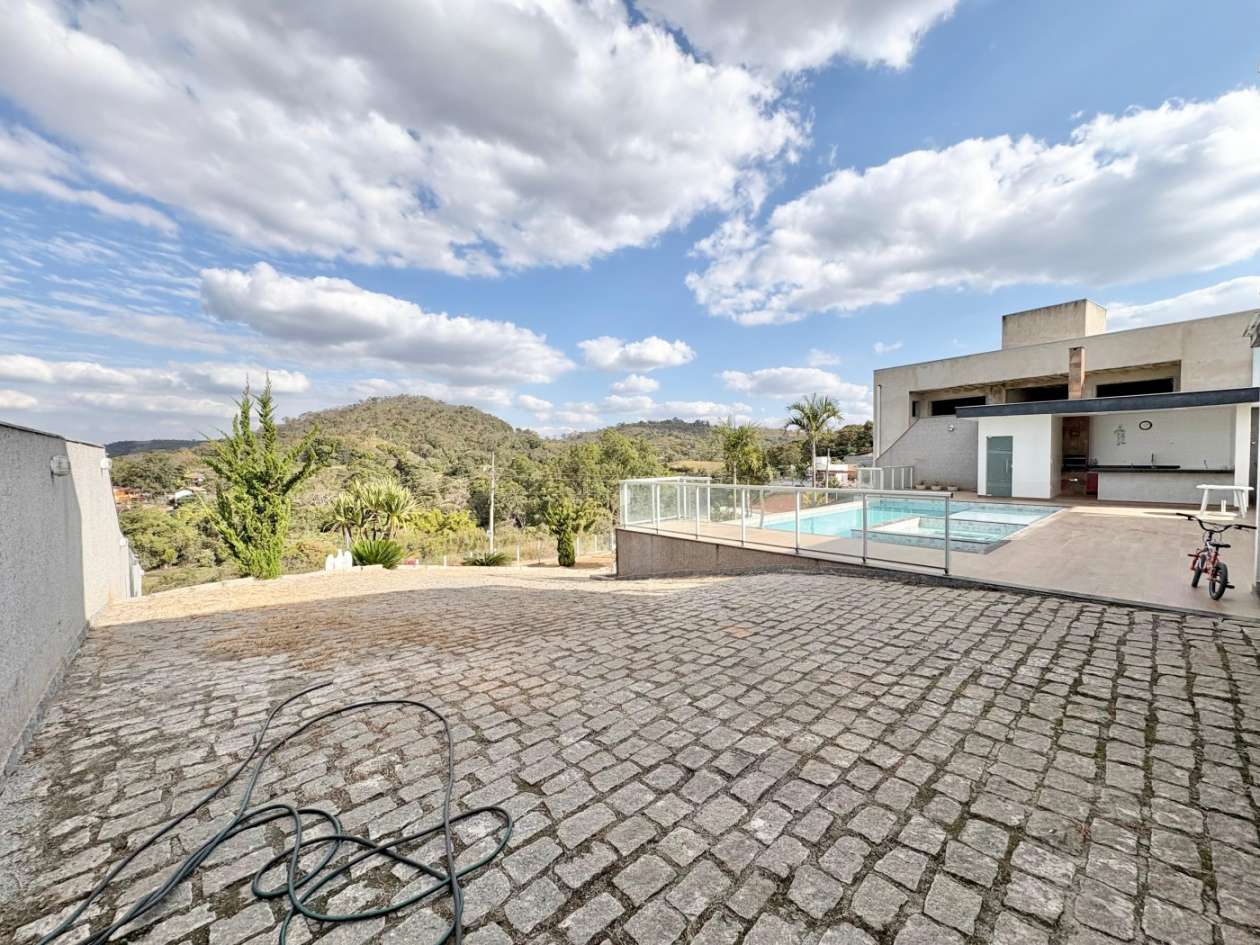 Foto 4 de Casa com piscina no condomínio Aldeias do Lago